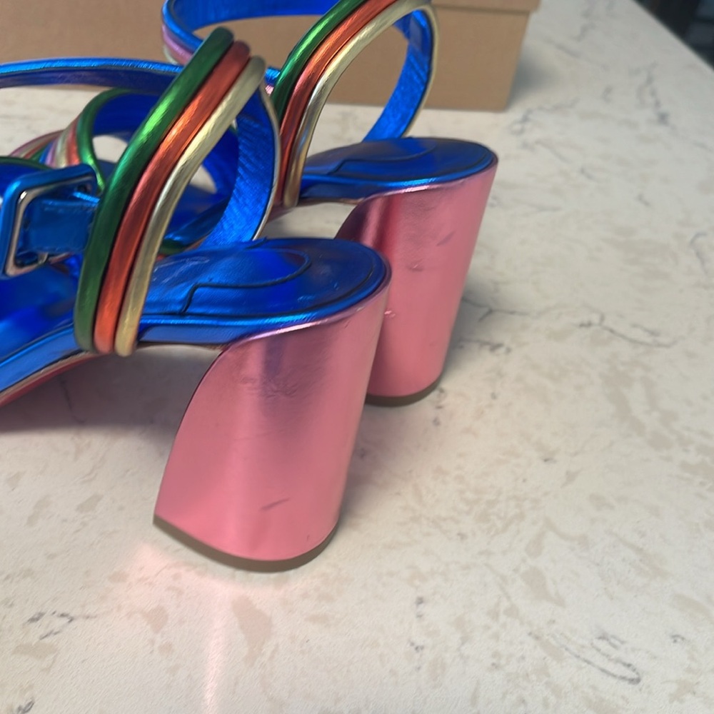 CHRISTIAN LOUBOUTIN Manola Leather Sandals 85. Size 37. - Picture 9 of 13